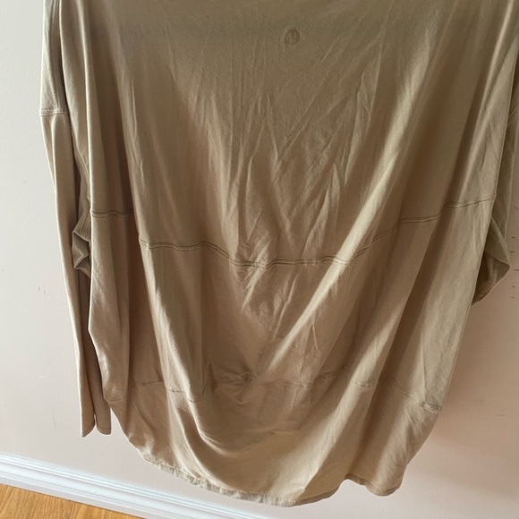 Lululemon Long Sleeve T - Picture 3 of 3